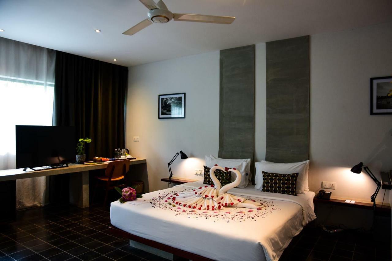 ฮิลล็อค โฮเต็ล แอนด์ สปา Hotel เสียมราฐ ภายนอก รูปภาพ