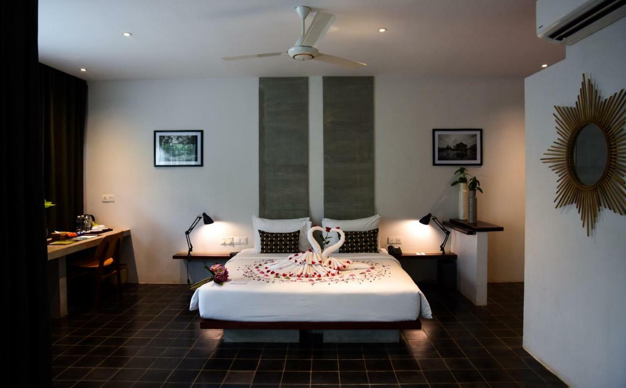 ฮิลล็อค โฮเต็ล แอนด์ สปา Hotel เสียมราฐ ภายนอก รูปภาพ