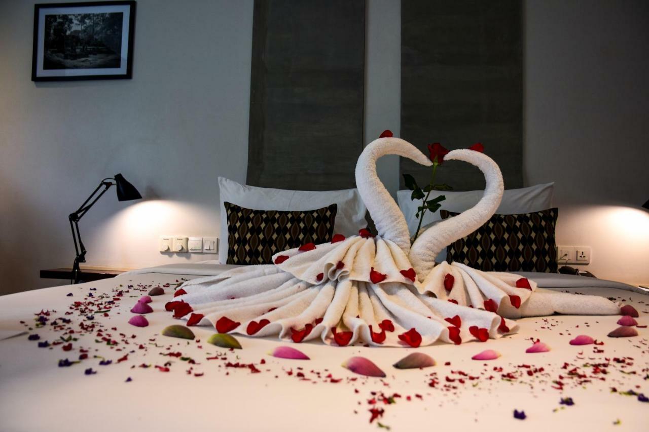 ฮิลล็อค โฮเต็ล แอนด์ สปา Hotel เสียมราฐ ภายนอก รูปภาพ